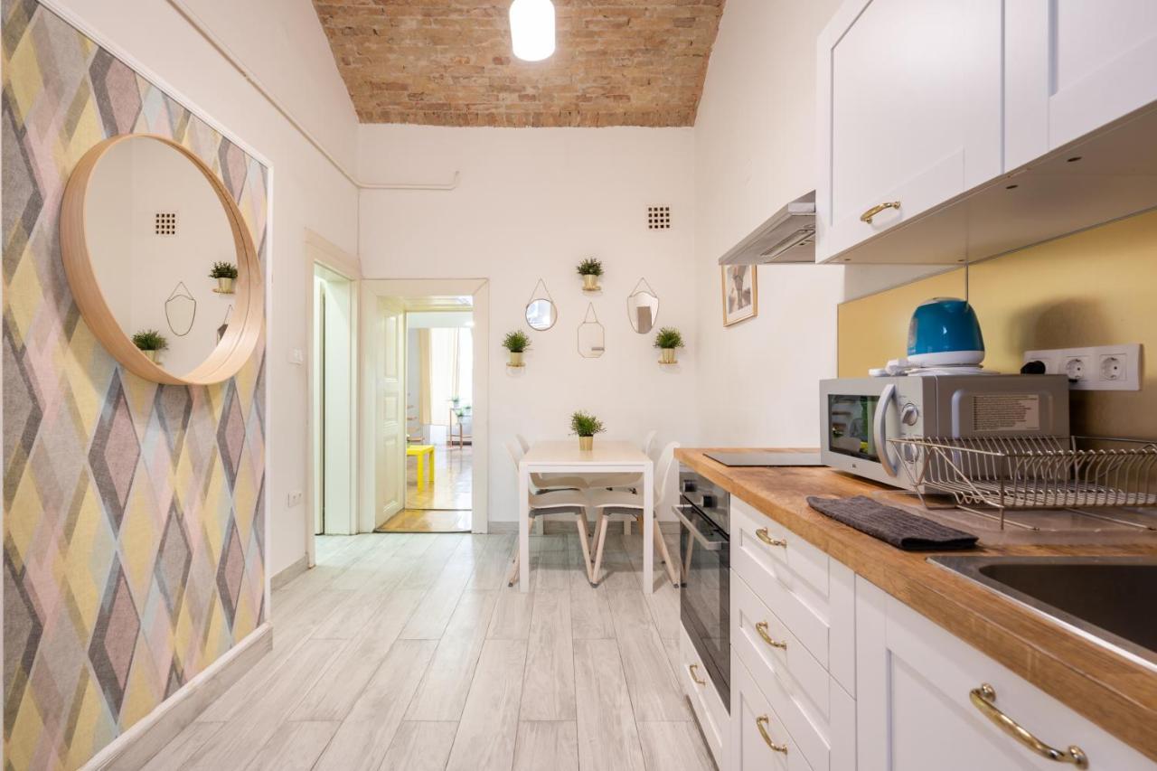 D20- Boutique Apartments, Best Location, By Bqa Budapest Exteriör bild